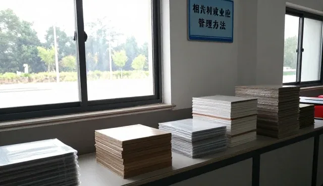 医院环境软装搭配中的性能考量与适用条件分析